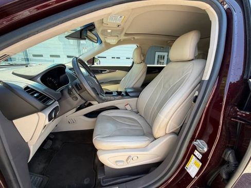 Used 2018 Lincoln MKX Reserve w/ Driver Assistance Package AWD/4WD image 9