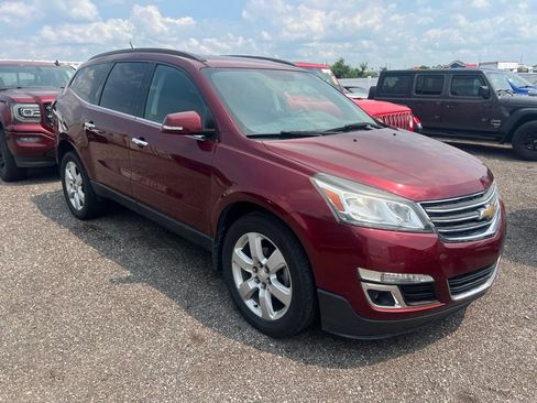 Used 2017 Chevrolet Traverse LT w/ Traveler's Package FWD image 25