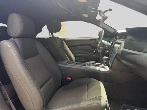 Used 2014 Ford Mustang Convertible RWD image 15