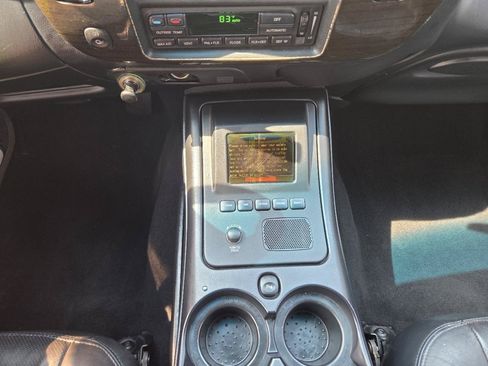 Used 2002 Lincoln Blackwood RWD image 17
