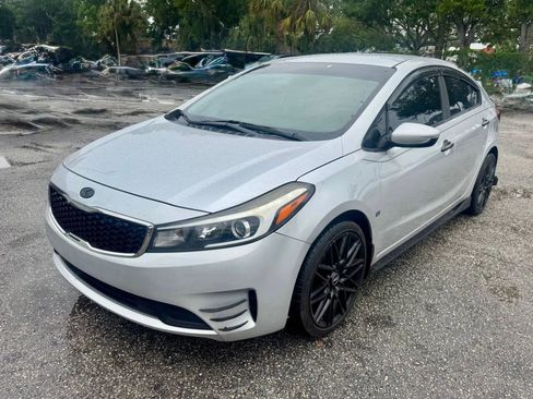 Used 2017 Kia Forte LX FWD image 11
