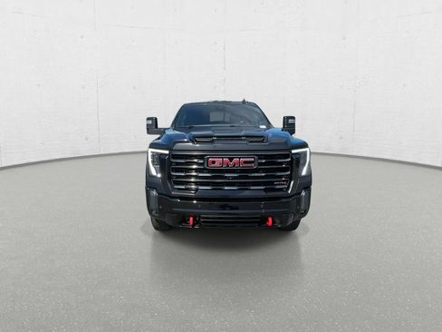 Used 2024 GMC Sierra 2500 AT4 w/ Technology Package AWD/4WD image 9