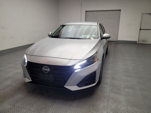 Used 2023 Nissan Altima 2.5 SV image 15