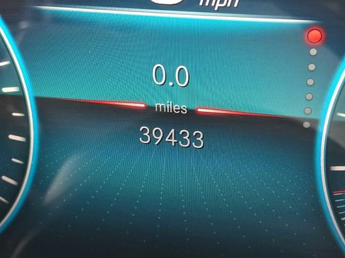 Certified 2022 Mercedes-Benz GLB 250 4MATIC image 17