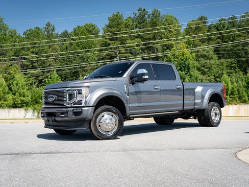 Used 2022 Ford F450 Platinum w/ FX4 Off-Road Package AWD/4WD image 3