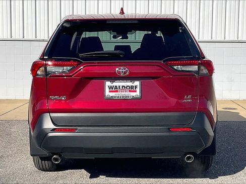 New 2025 Toyota RAV4 LE image 5