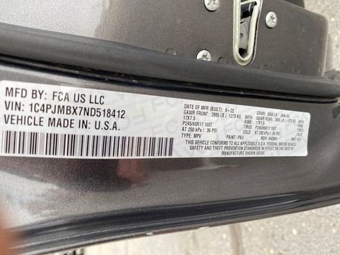 Used 2022 Jeep Cherokee Trailhawk w/ Comfort/Convenience Group image 25