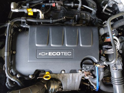 Used 2013 Chevrolet Cruze LTZ image 30