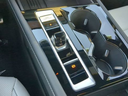 New 2026 Volkswagen Atlas Cross Sport SEL Premium R-Line image 28