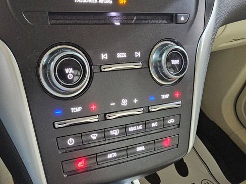Used 2015 Lincoln MKC FWD w/ Equipment Group 101A Select image 36
