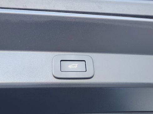 Certified 2025 Land Rover Range Rover Sport Dynamic SE image 33