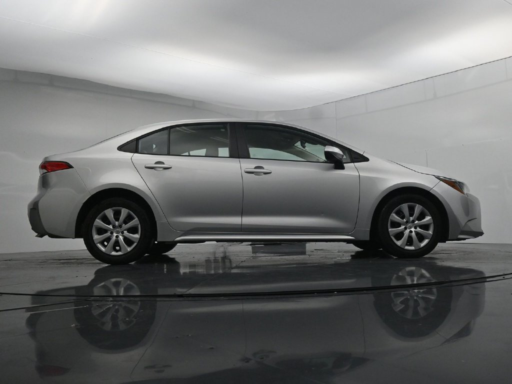 Used 2023 Toyota Corolla LE FWD image 38