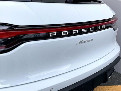 Certified 2026 Porsche Macan AWD/4WD image 13