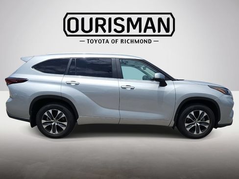 Certified 2025 Toyota Highlander XLE AWD/4WD image 7