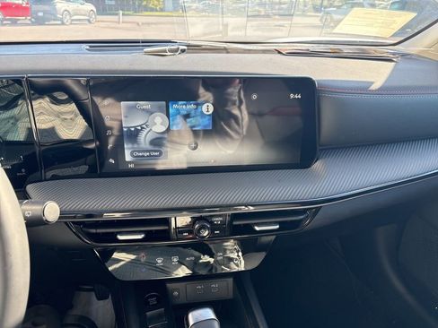 New 2025 Nissan Kicks SR w/ Illumination Package AWD/4WD image 19
