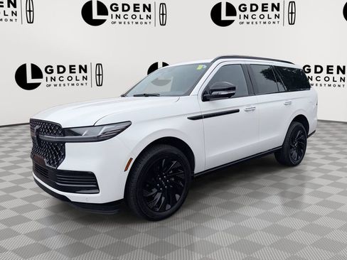Certified 2026 Lincoln Navigator Reserve w/ Jet Appearance Package AWD/4WD image 1