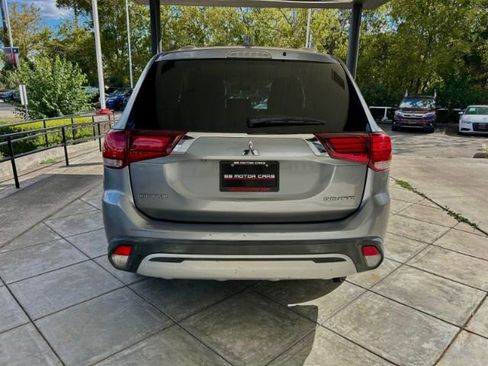 Used 2019 Mitsubishi Outlander ES image 3