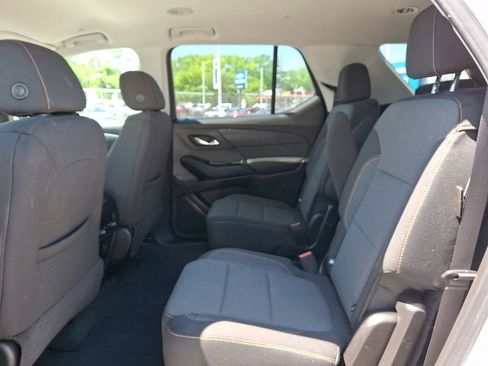 Certified 2019 Chevrolet Traverse LT FWD image 12