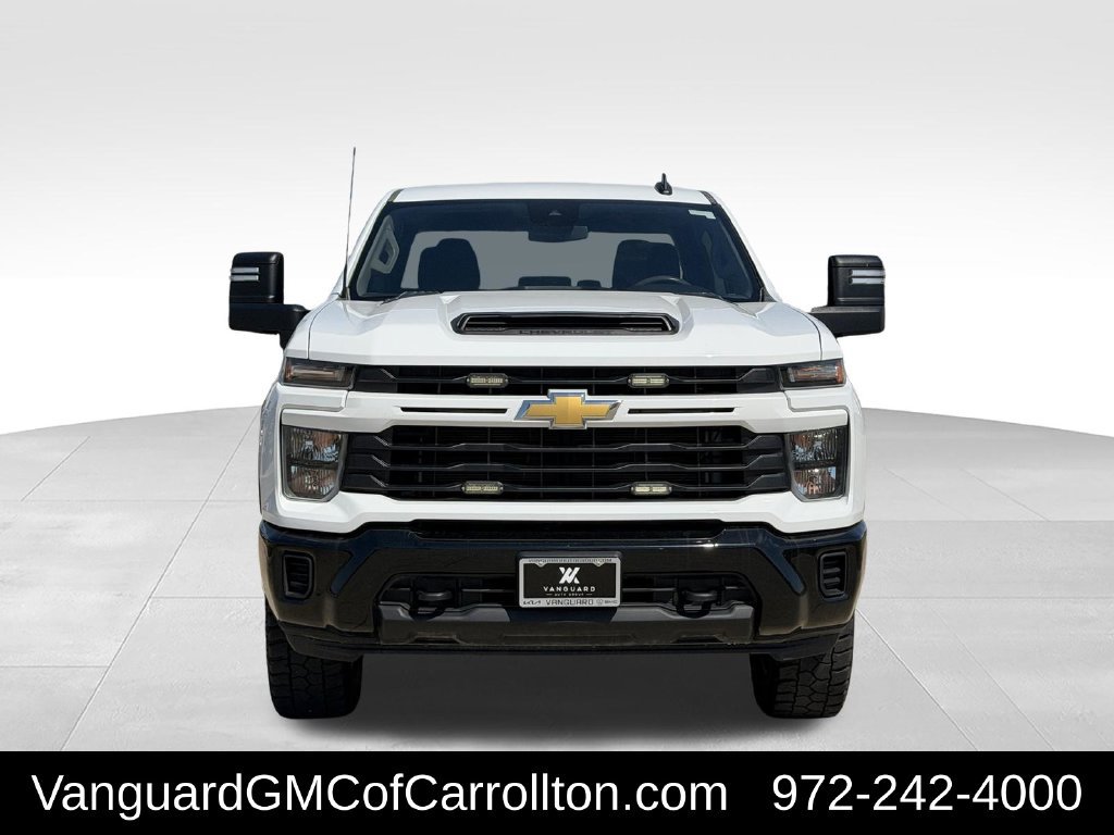 Used 2024 Chevrolet Silverado 2500 Custom w/ Custom Convenience Package AWD/4WD image 3