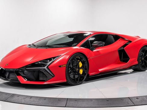 Used 2025 Lamborghini Revuelto image 7