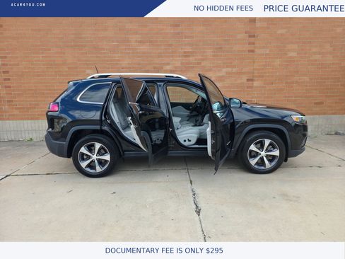 Used 2019 Jeep Cherokee Limited image 16