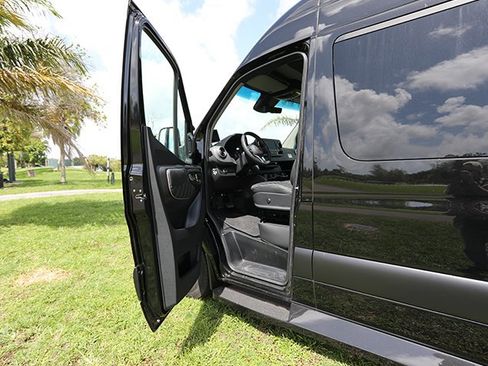 Used 2024 Mercedes-Benz Sprinter 3500 image 10