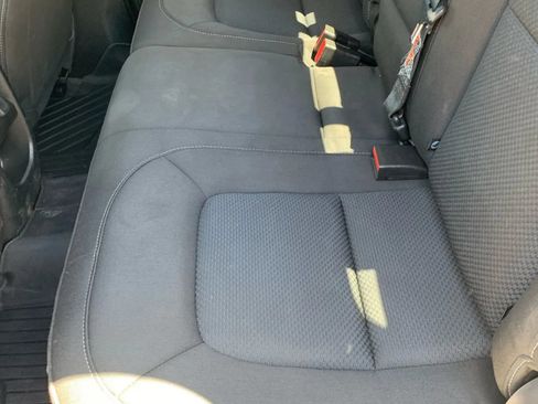 Used 2019 Chevrolet Colorado LT w/ LT Convenience Package RWD image 18
