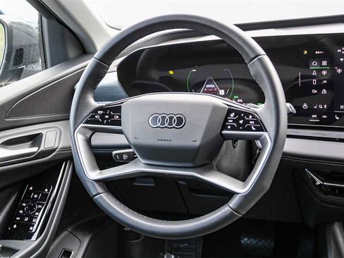 Used 2025 Audi Q6 e-tron Premium w/ Convenience Package image 15