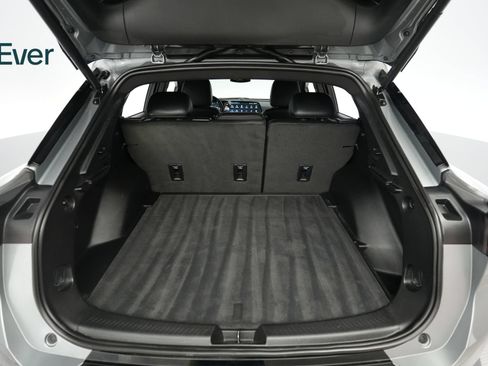Used 2024 Chevrolet Equinox EV RS FWD image 8