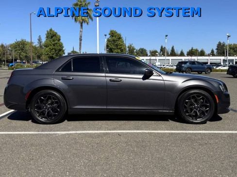 Used 2019 Chrysler 300 S AWD/4WD image 4