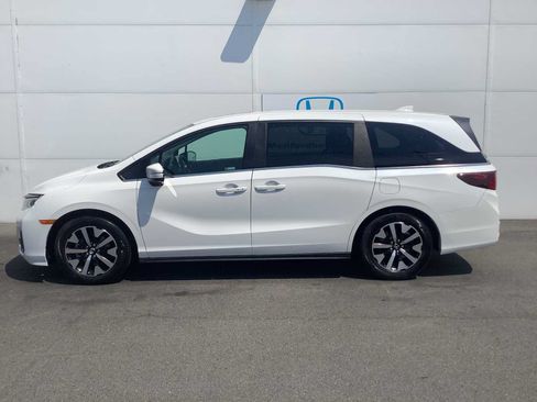 Used 2025 Honda Odyssey EX-L image 2