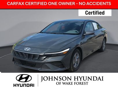 Certified 2025 Hyundai Elantra SE