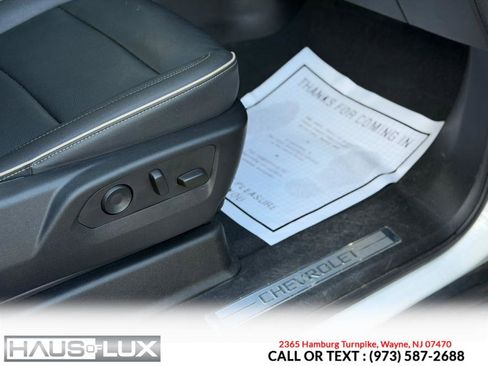 Used 2023 Chevrolet Suburban Premier image 23