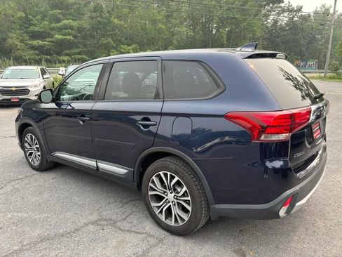 Used 2018 Mitsubishi Outlander SEL AWD/4WD image 6
