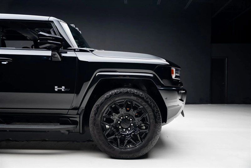 Used 2024 GMC Hummer EV 2X w/ LPO, Illumination Package AWD/4WD image 54