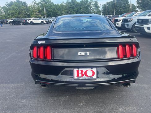 Used 2016 Ford Mustang GT RWD image 7