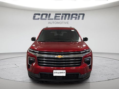 Used 2024 Chevrolet Traverse LT image 8