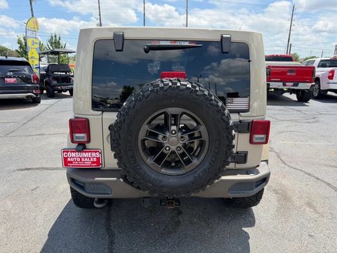 Used 2016 Jeep Wrangler Unlimited Sahara AWD/4WD image 29