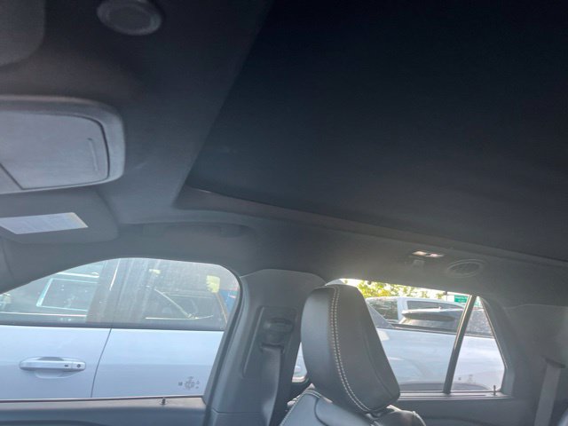 Used 2022 Ford Explorer ST AWD/4WD image 3
