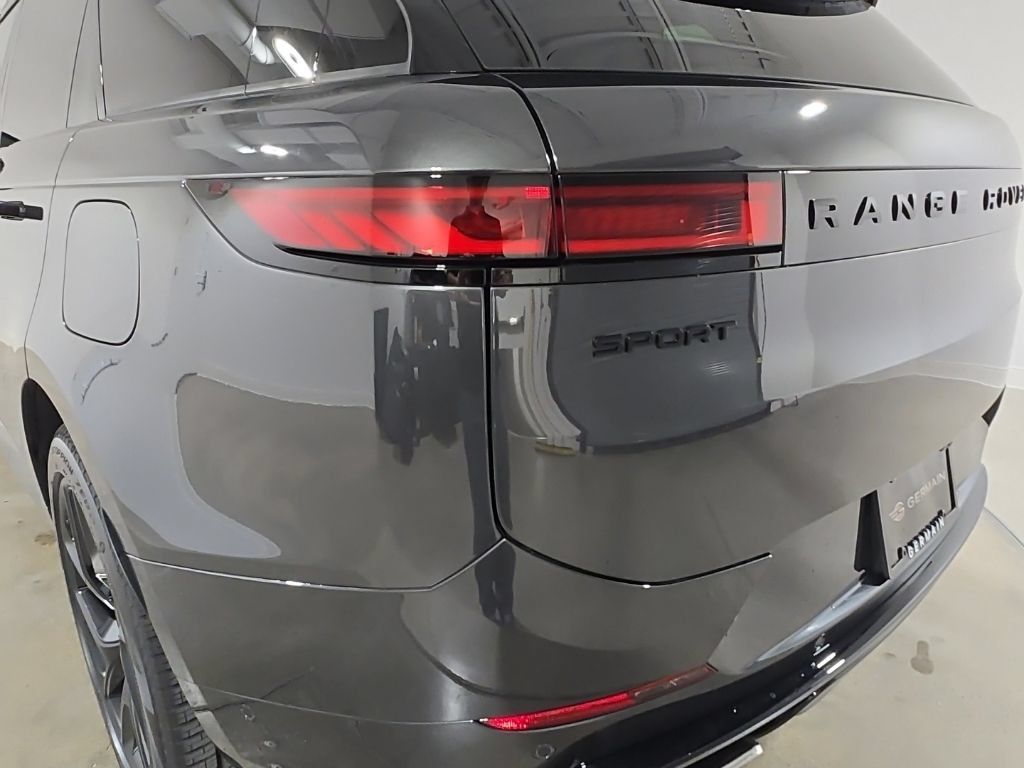 New 2026 Land Rover Range Rover Sport Dynamic SE AWD/4WD image 24