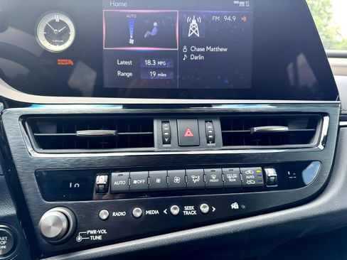 Used 2022 Lexus ES 350 F Sport w/ Accessory Package 2 image 24