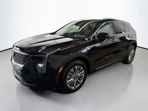 Used 2025 Cadillac XT4 Premium Luxury FWD image 5