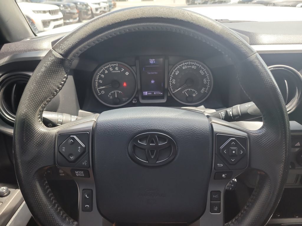 Used 2019 Toyota Tacoma TRD Sport RWD image 27