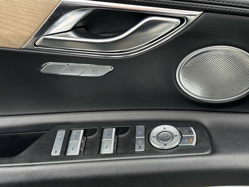 Used 2024 Genesis GV80 2.5T w/ Prestige Package image 22