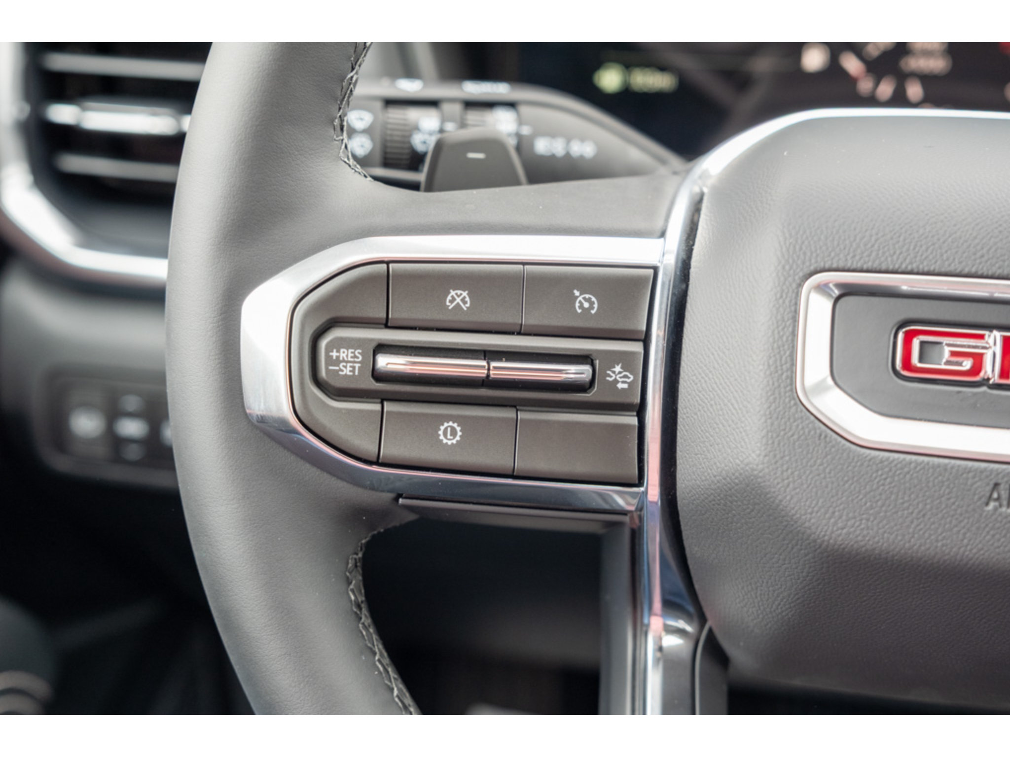 New 2027 GMC Terrain Elevation w/ Elevation Premium Package FWD image 18