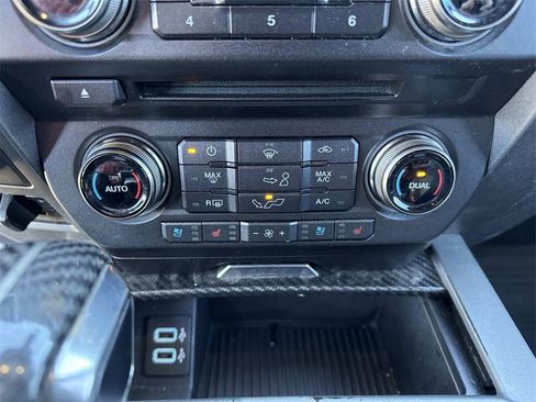 Used 2018 Ford F150 Raptor w/ Equipment Group 802A Luxury image 20