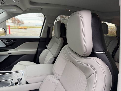 New 2026 Lincoln Aviator Reserve w/ Luxury Package image 9