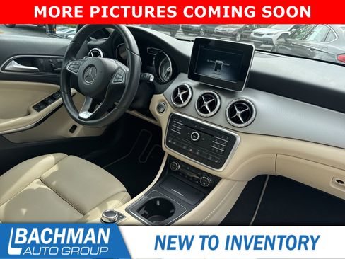 Used 2017 Mercedes-Benz GLA 250 4MATIC image 6