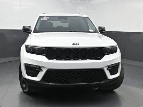 Used 2023 Jeep Grand Cherokee Limited w/ Black Appearance Package AWD/4WD image 46