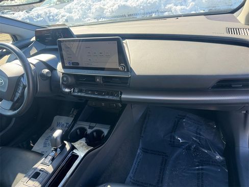 Used 2024 Toyota Prius XLE image 22